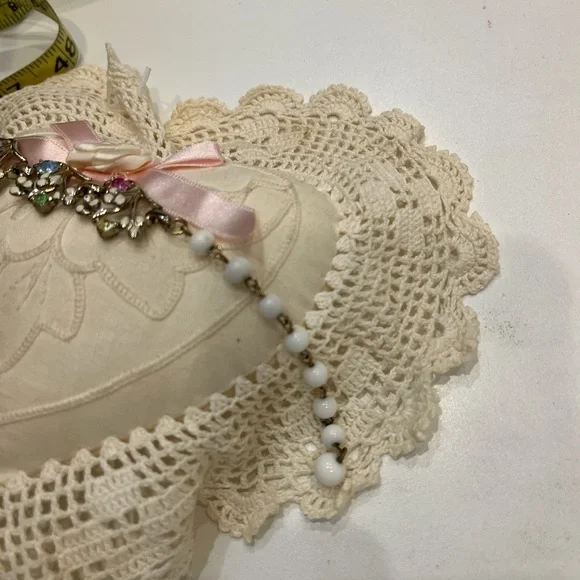 Fashion Jewelry Necklace - Picture 2 of 6